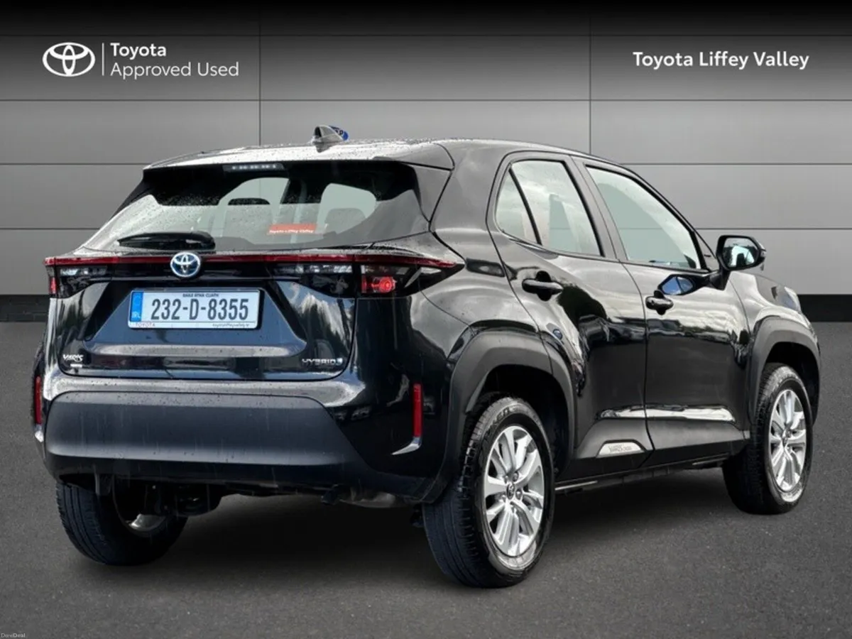 Toyota Yaris Cross YARIS CROSS LUNA HYBRID - Image 2