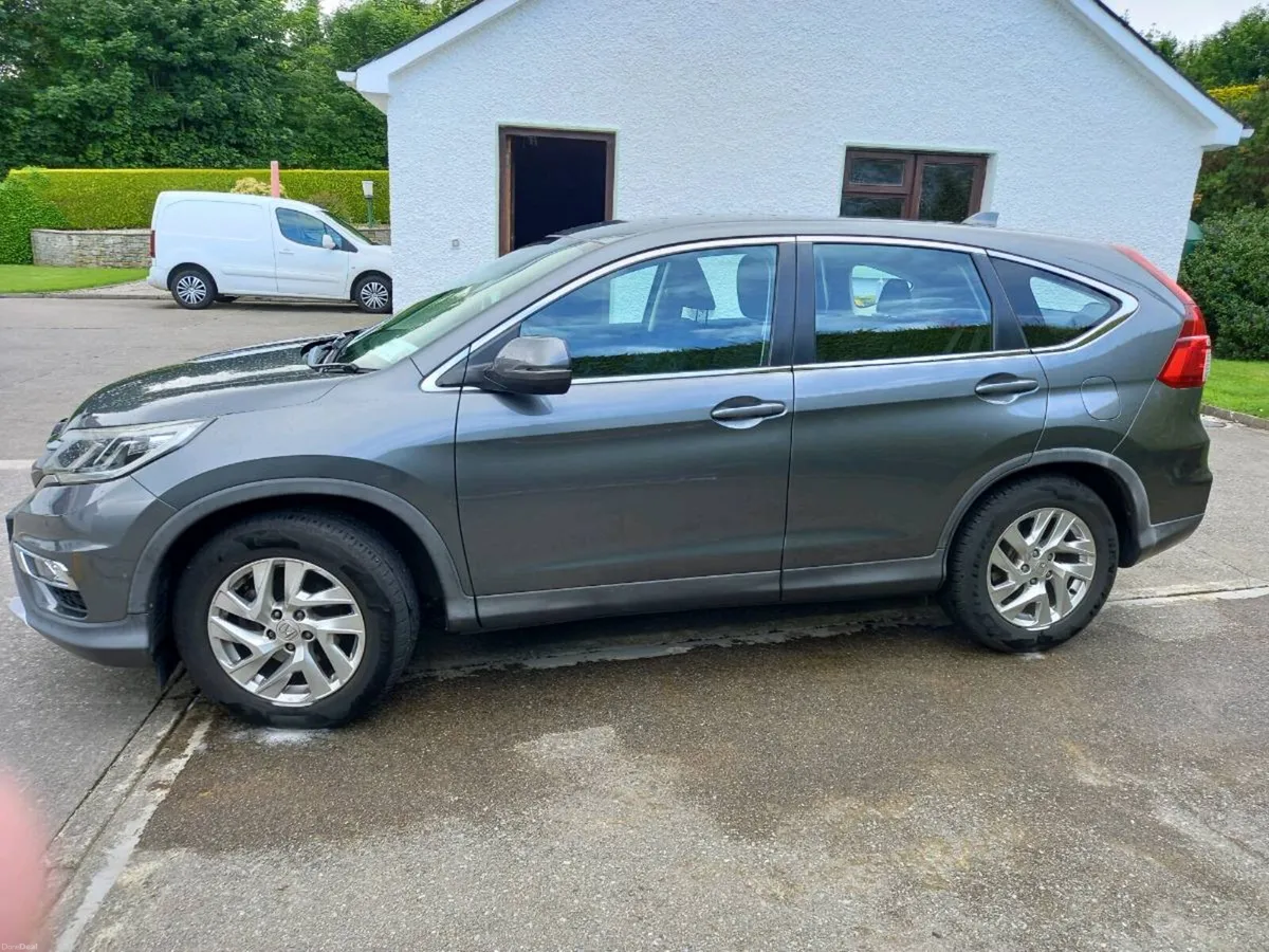 car - Image 3