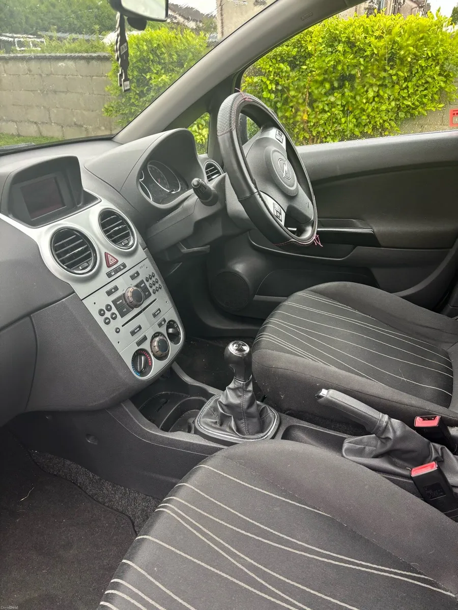 2010 Opel corsa - Image 4