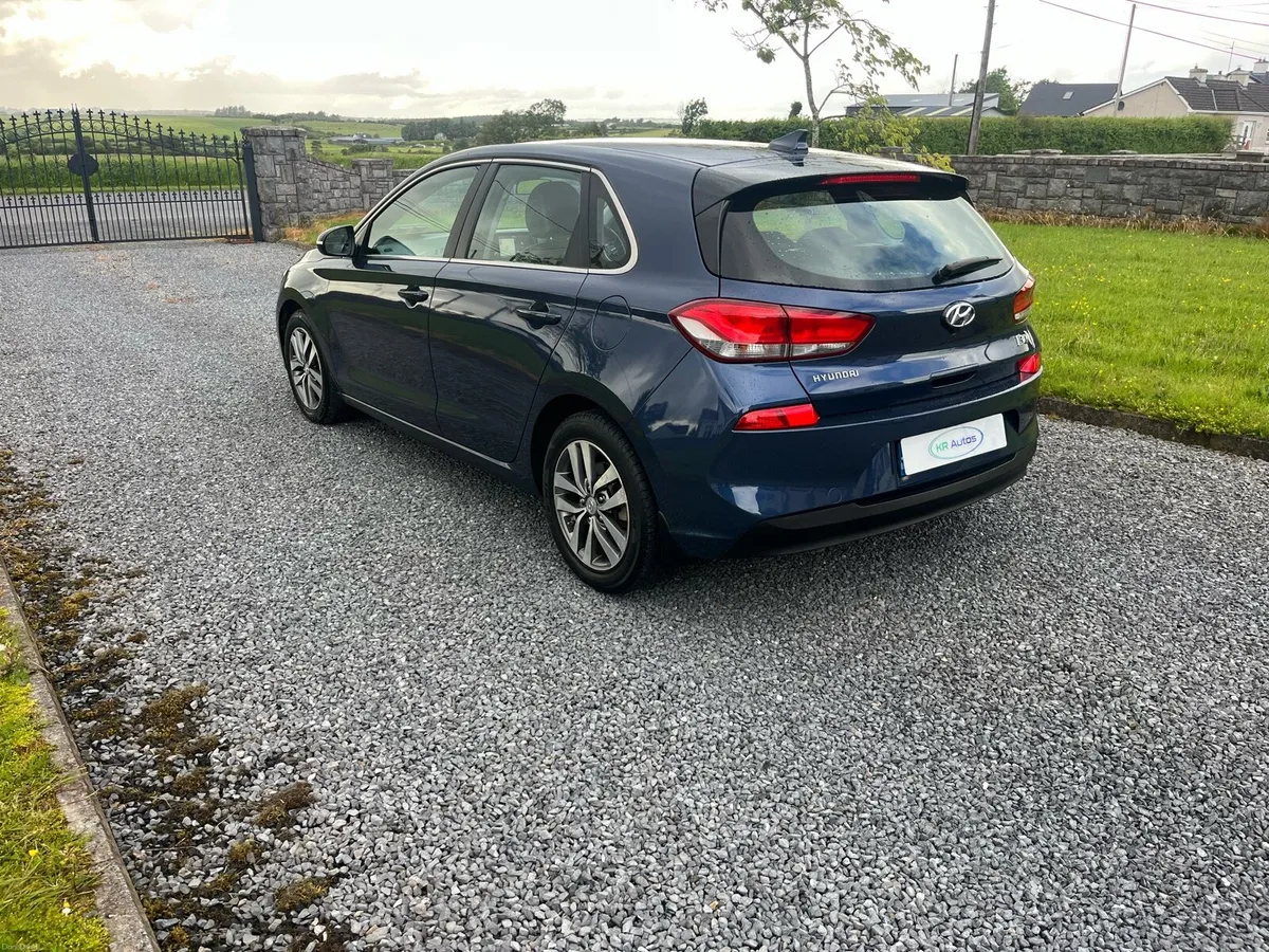 2018 Hyundai i30 1.0 petrol deluxe plus - Image 3