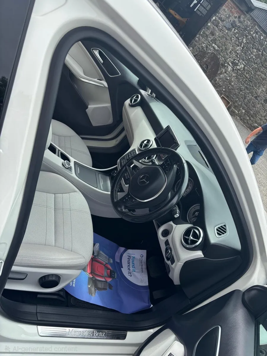 Mercedes-Benz A-Class 2015 - Image 2