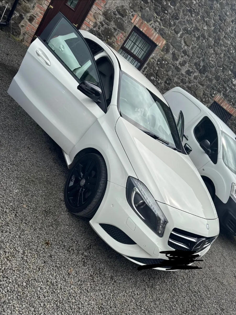 Mercedes-Benz A-Class 2015 - Image 1