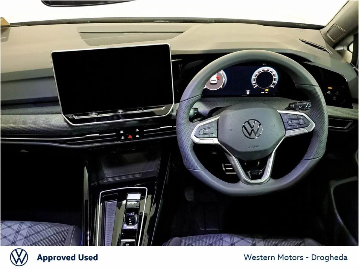 Volkswagen Golf R-LINE 2.0 TDI 150HP PRE REG SALE - Image 3