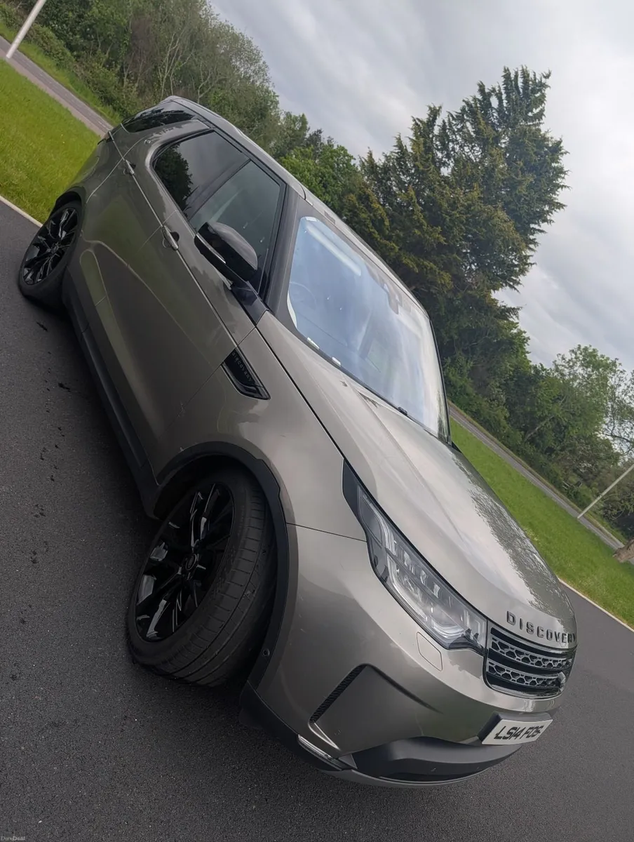 Land Rover Discovery 2017 - Image 1
