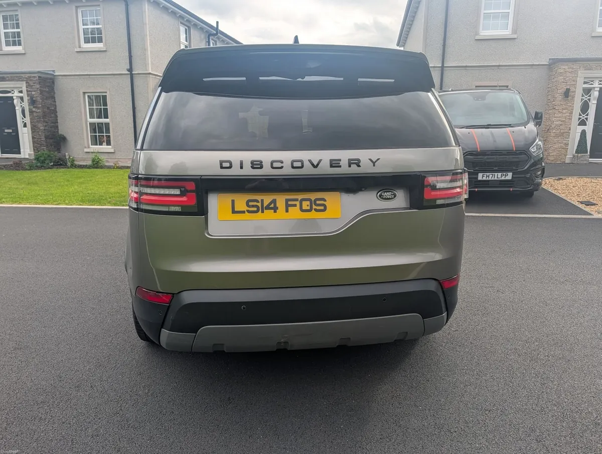 Land Rover Discovery 2017 - Image 2