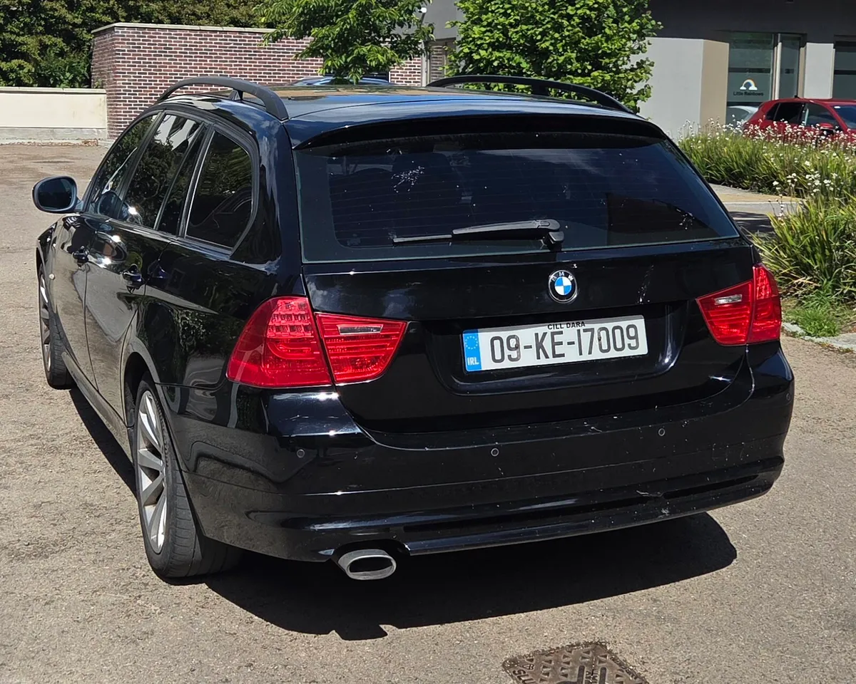 BMW 320D Estate - Image 4