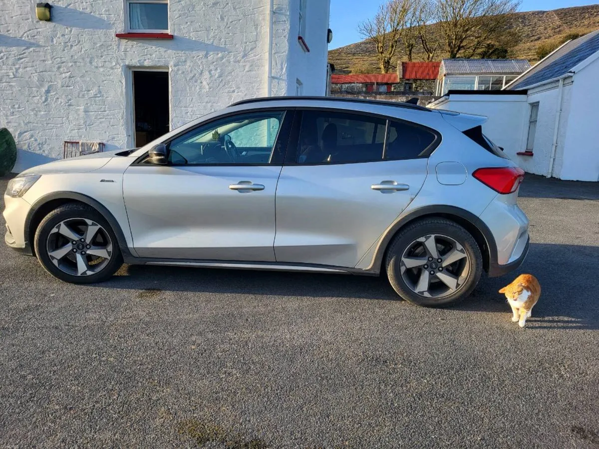Car - Image 3