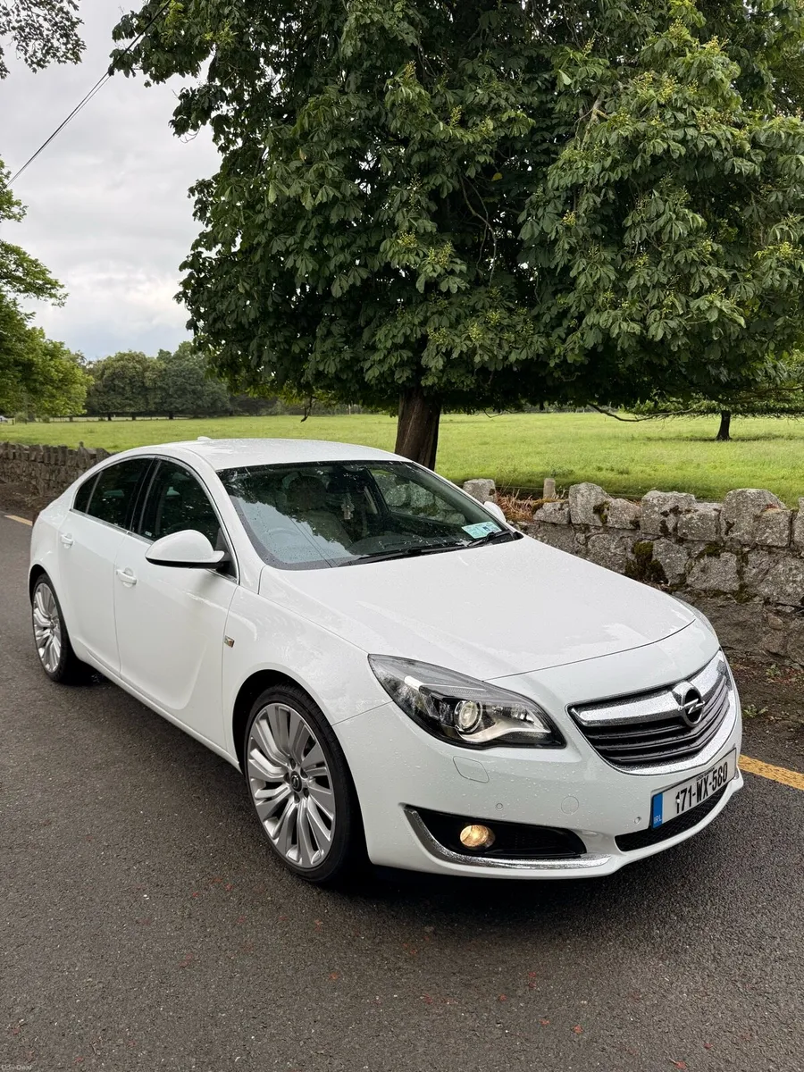 2017 Opel Insignia Elite Leather Interior - Image 1