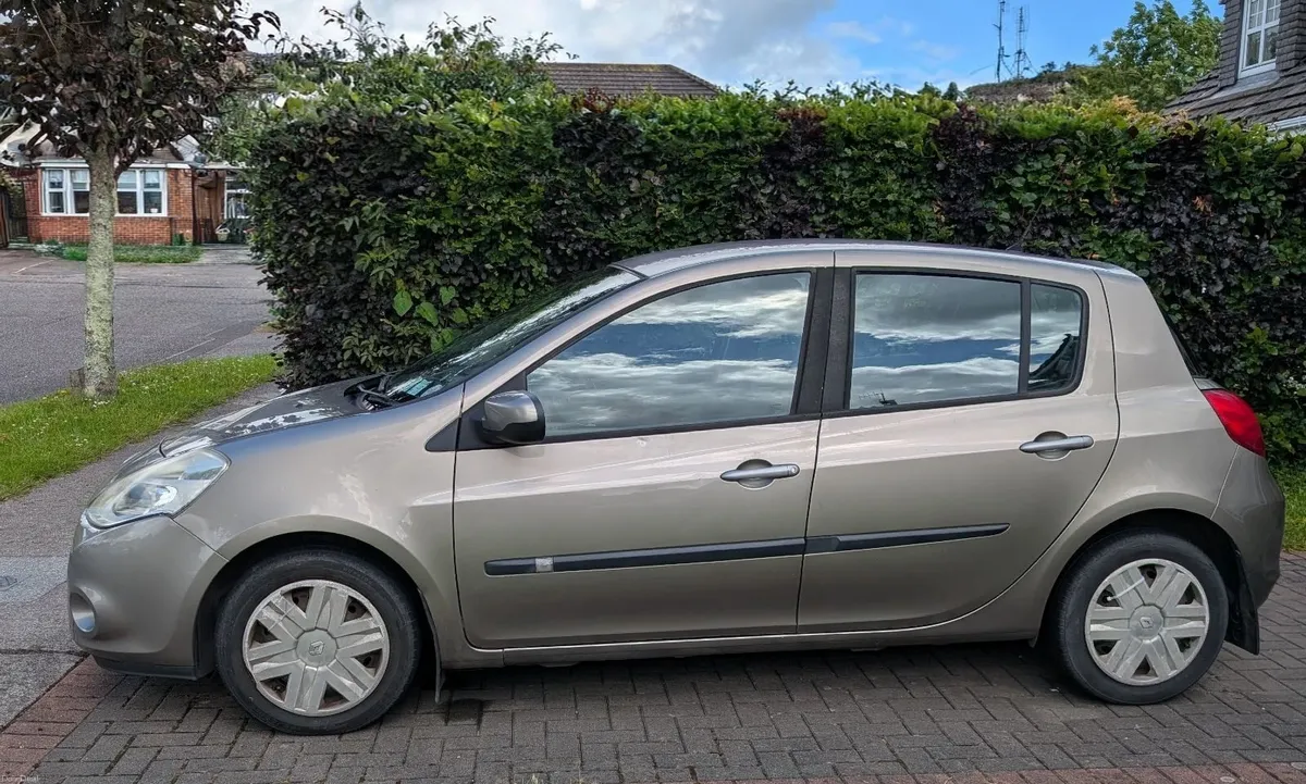 Renault Clio 2010 - Image 3