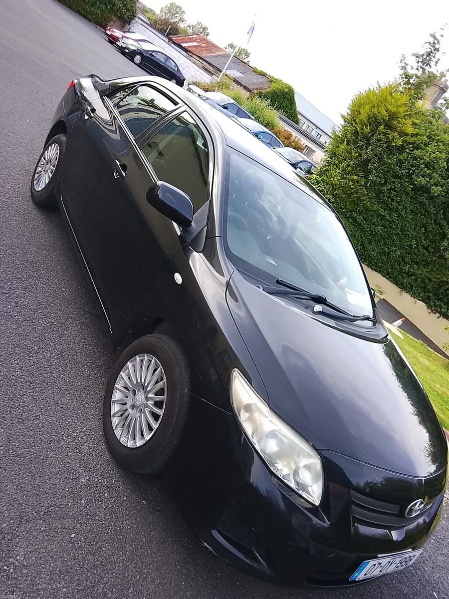 Toyota Corolla - Image 2