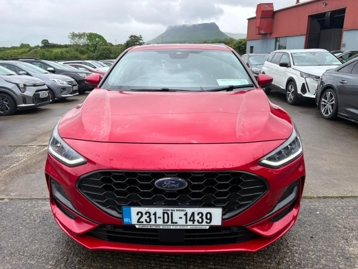 Ford Focus ST-LINE 1.0T 125 M6 FWD 4DR - Image 2