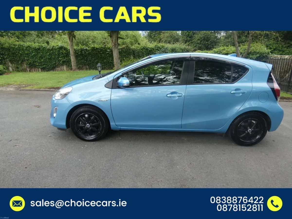 Toyota Aqua 1.5 5DR AUTO HYBRID - Image 3