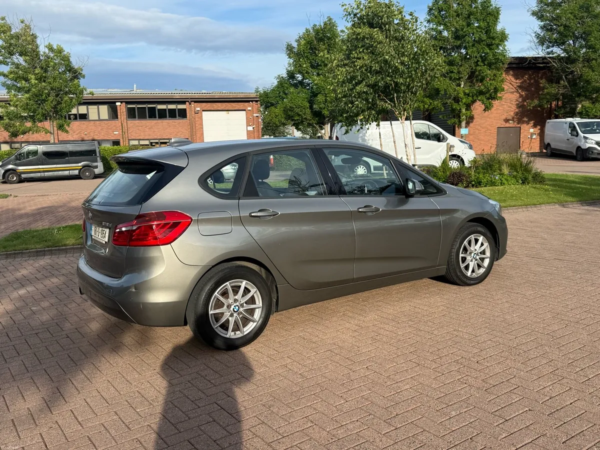 BMW 218d - Image 4