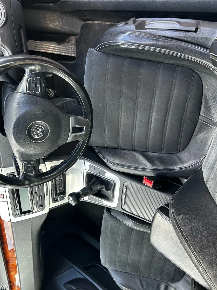 Volkswagen Passat CC - Image 4