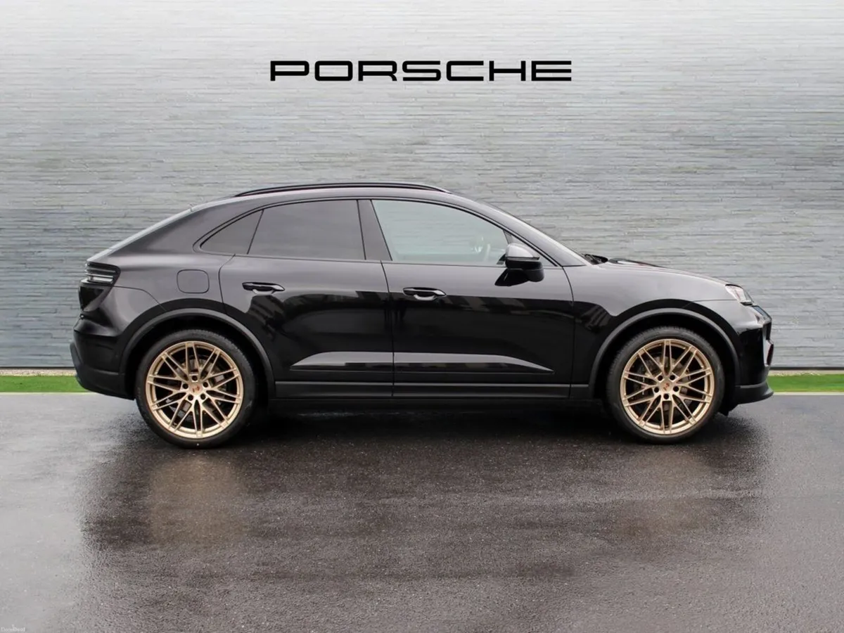 Porsche Macan 4 Electric (New) - Image 4