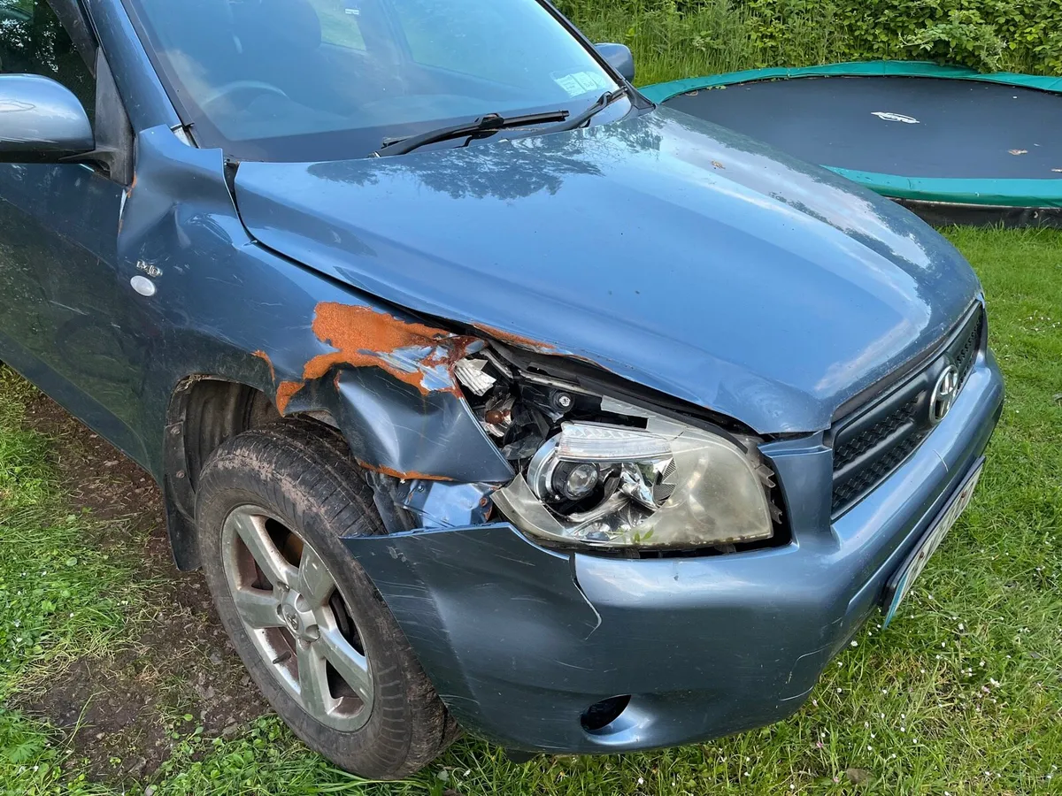 Toyota Rav 4 - Image 2
