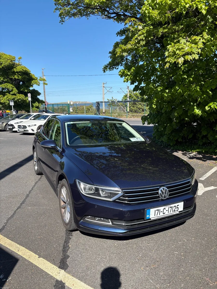 Volkswagen Passat - Image 1
