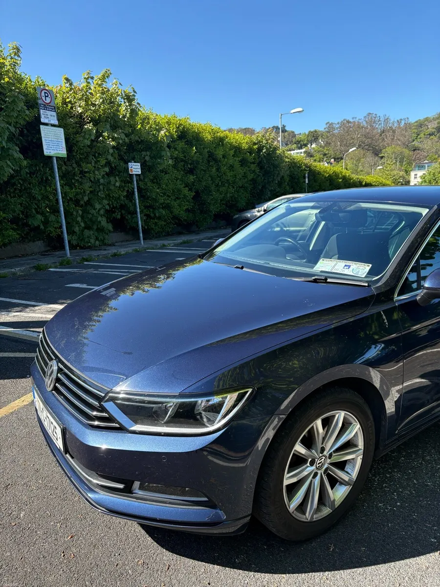 Volkswagen Passat - Image 2