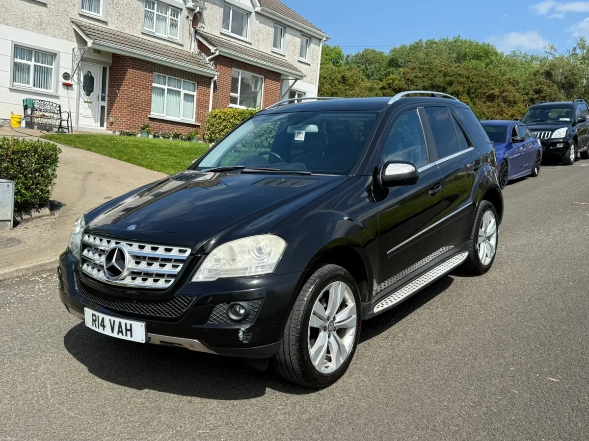 2009 Mercedes ML320 - Image 2