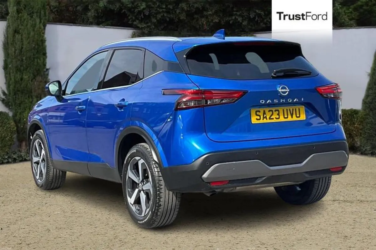 Nissan Qashqai N-Connecta - Image 2