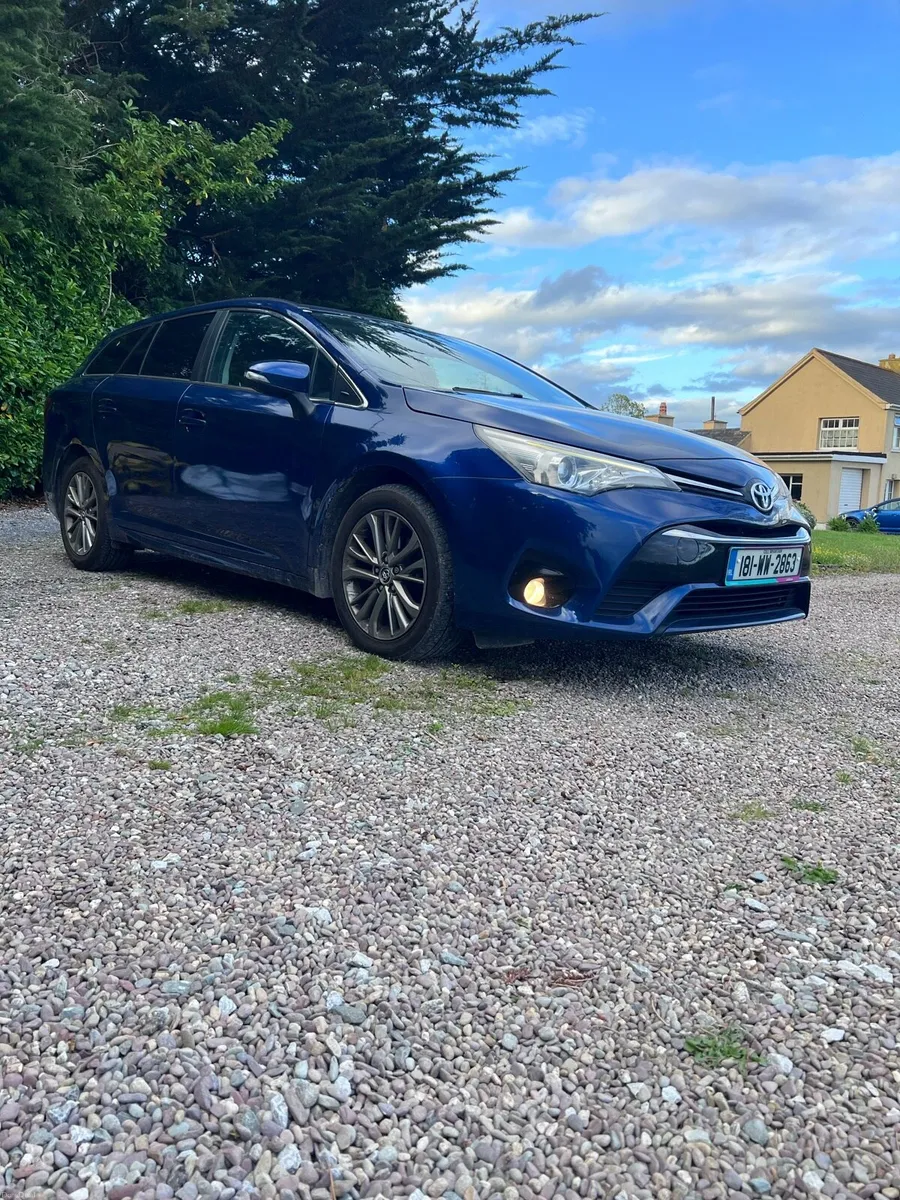 Estate Avensis - Image 1