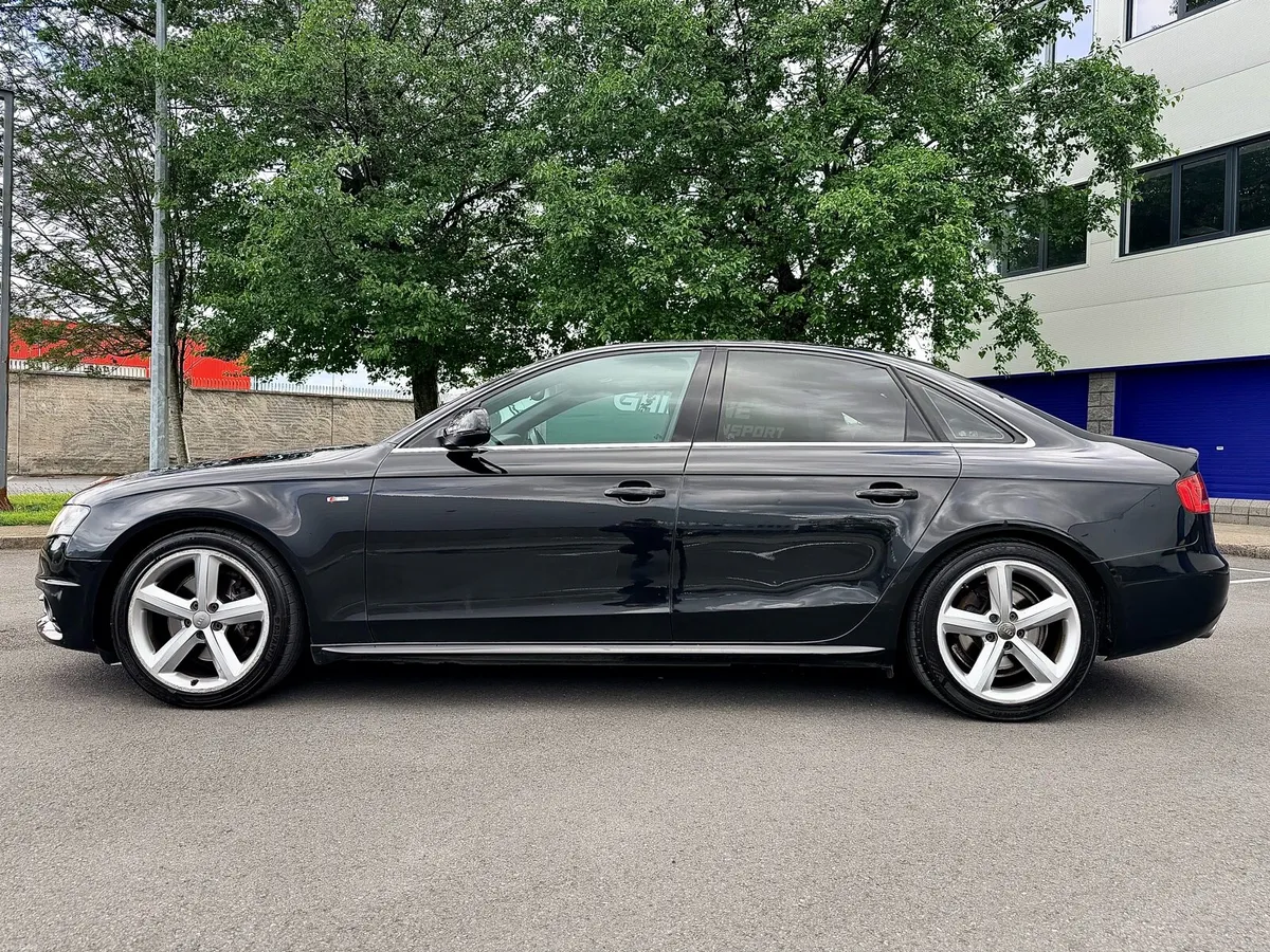 Audi A4 S Line 2.0 TDI Audi Service history 128km - Image 3