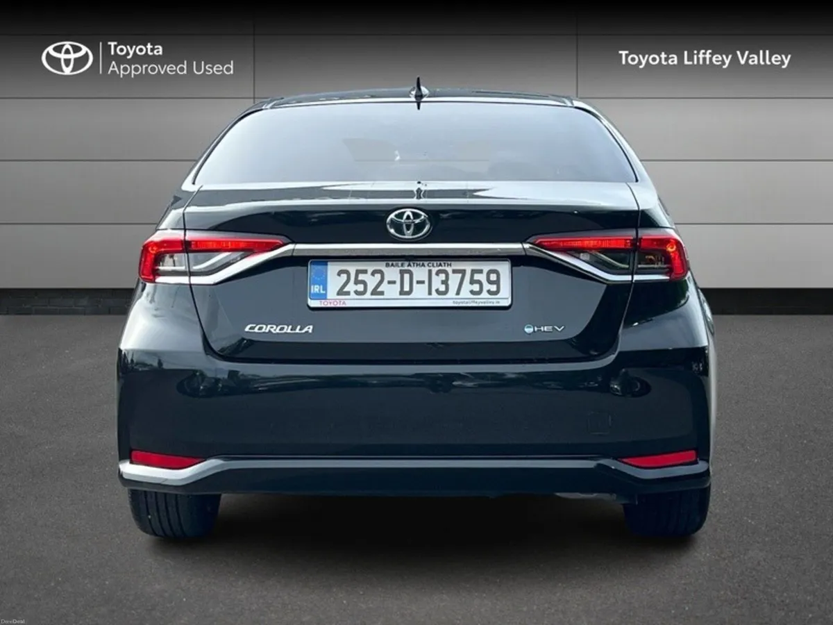 Toyota Corolla COROLLA SALOON LUNA SPORT - Image 4