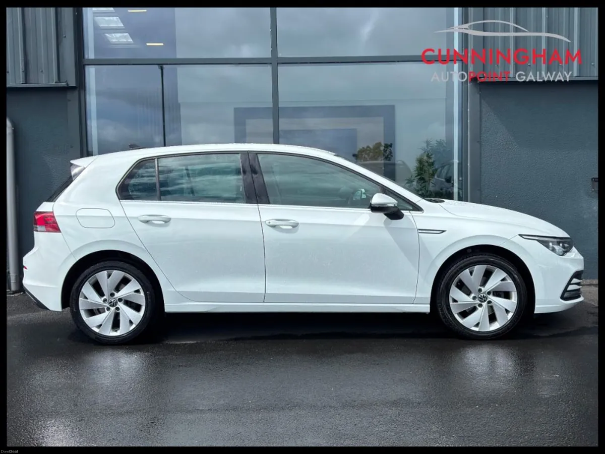 Volkswagen Golf 1.5 TSI DSG Style (with Sport Pack - Image 2