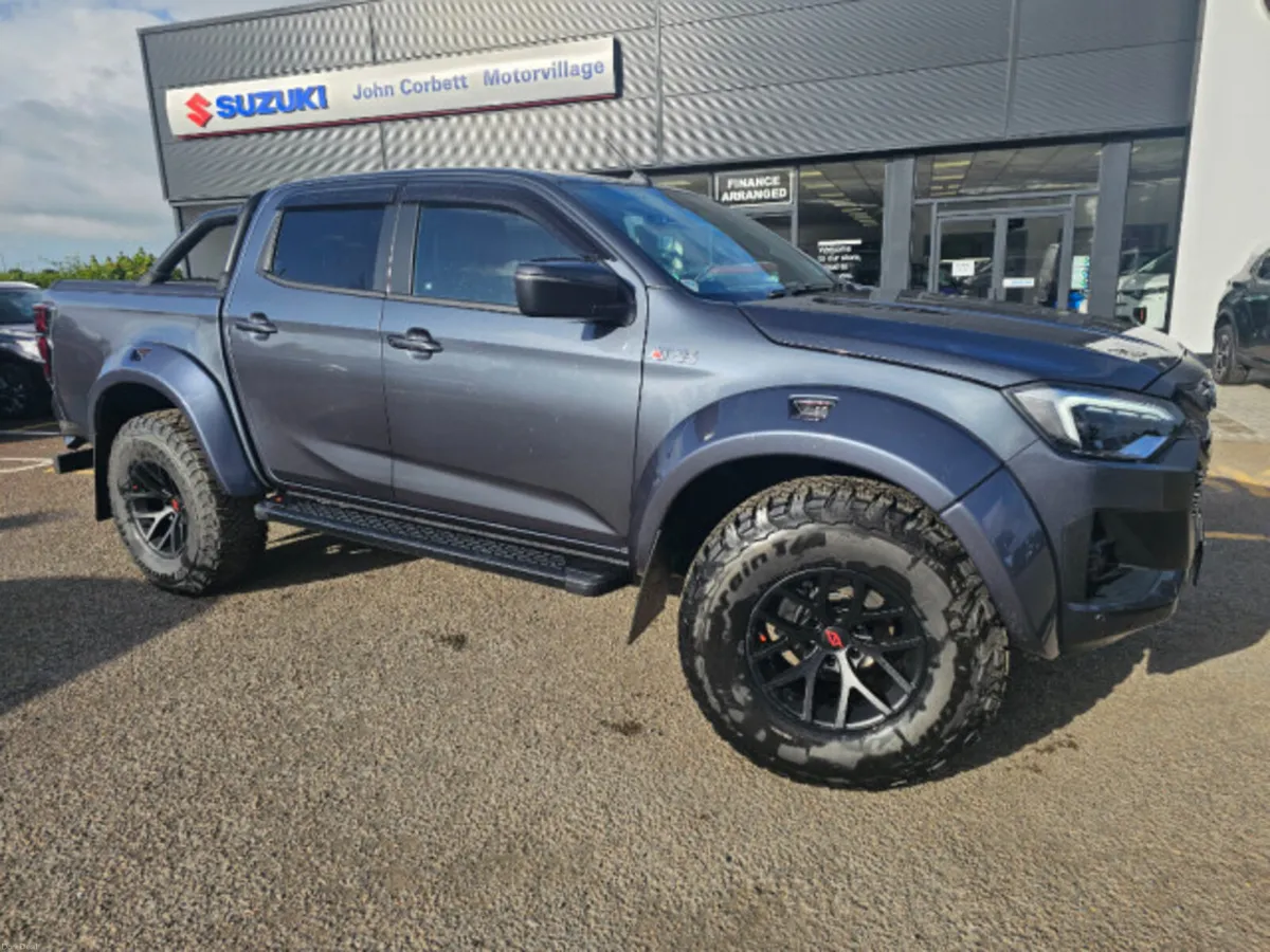 Isuzu D-Max ARTIC TRUCK - Image 3