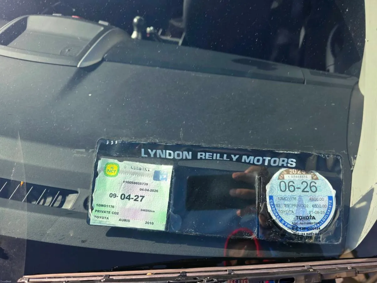 10 toyota auris nctd and taxd - Image 3