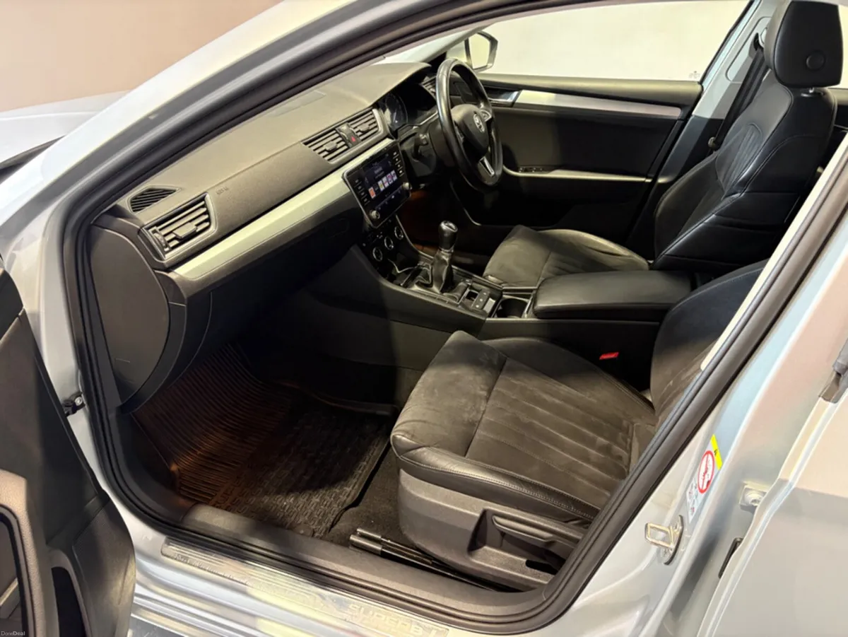 Skoda Superb 1.6 TDI 120 120BHP 4DR COMBI AMBITION - Image 6