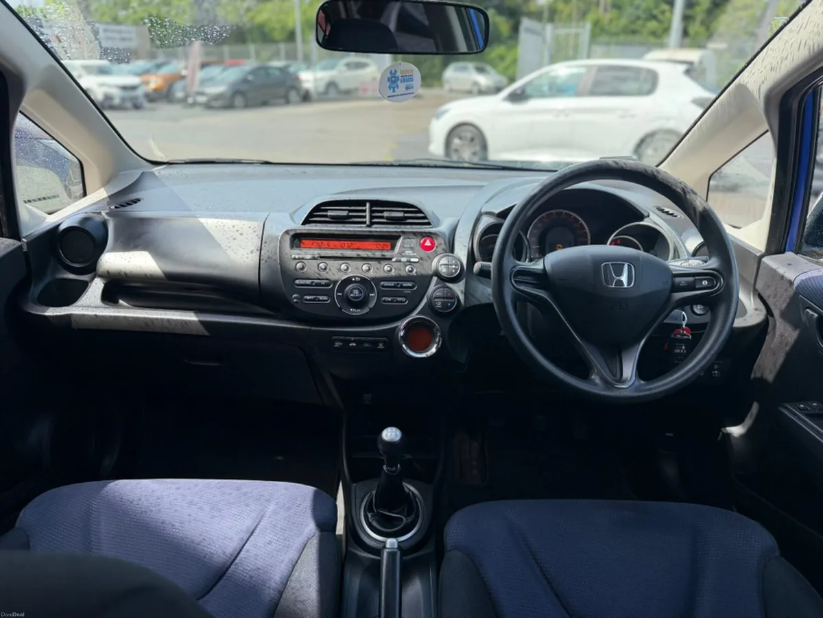 Honda Jazz 1.2 I VTEC SE 5DR - LOW KMS - Image 3