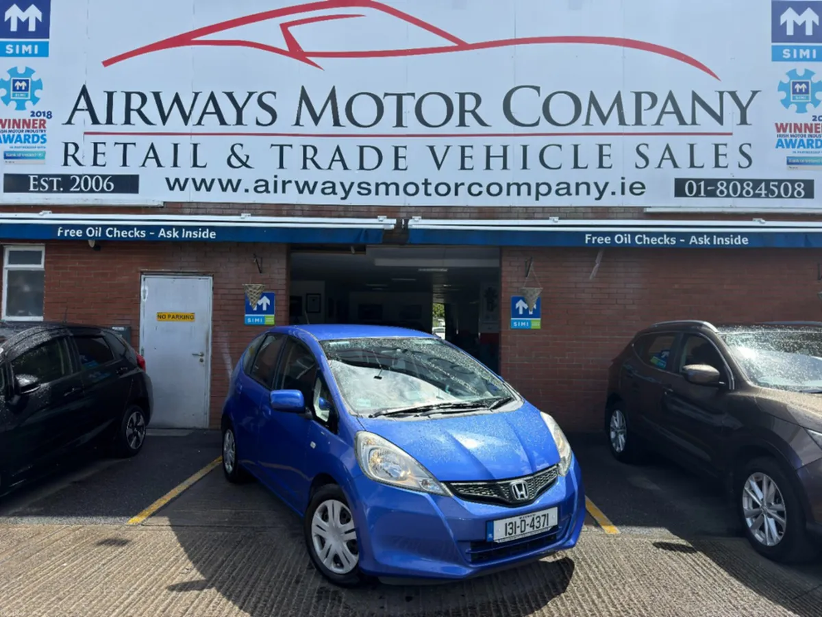 Honda Jazz 1.2 I VTEC SE 5DR - LOW KMS - Image 1