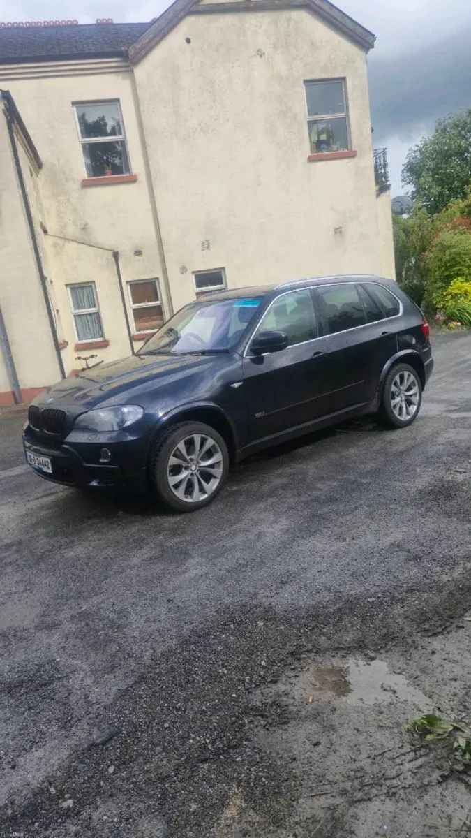 BMW X5 - Image 1