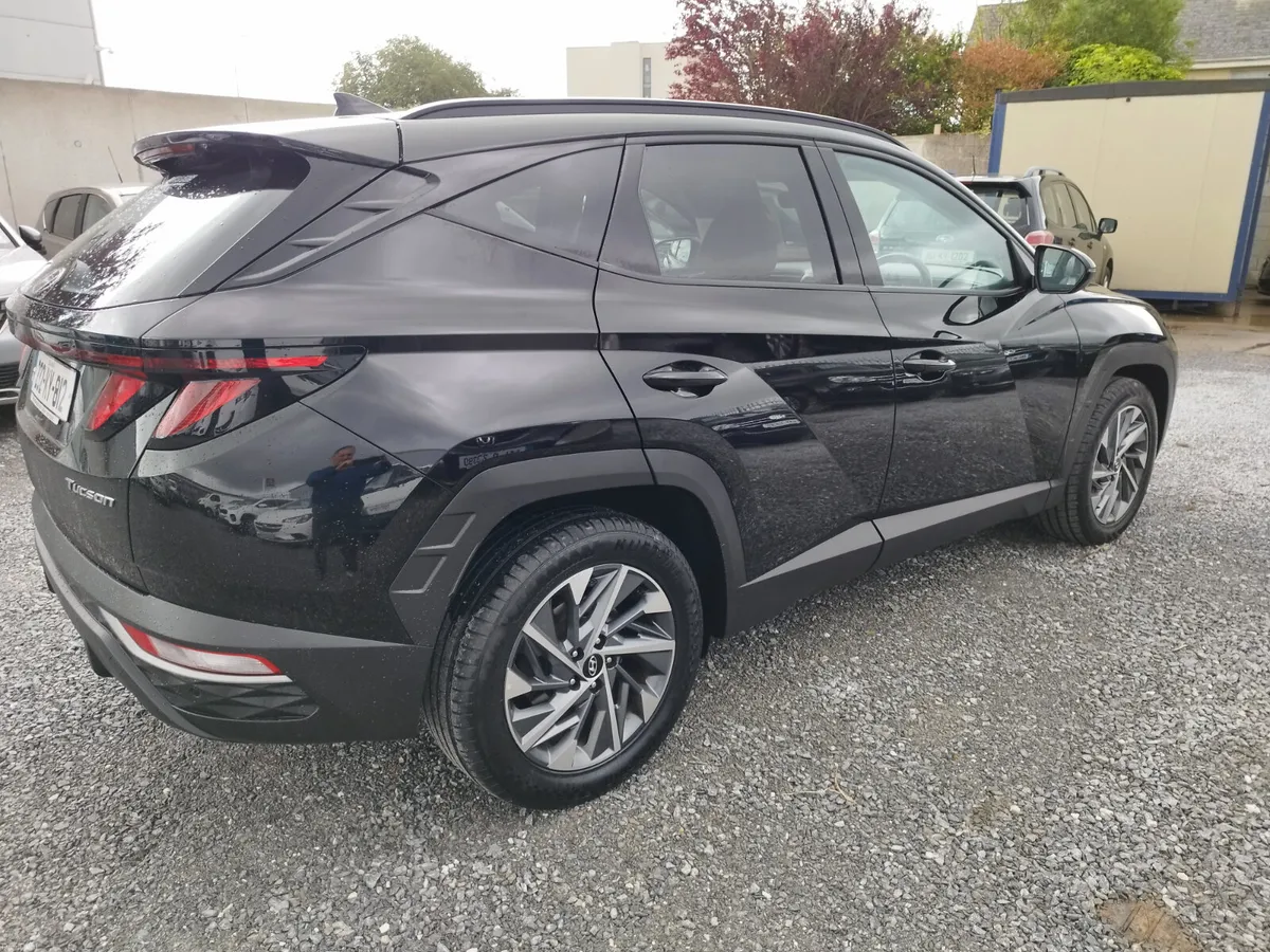 2023 Hyundai Tucson 1.6 crdi executive - Image 4