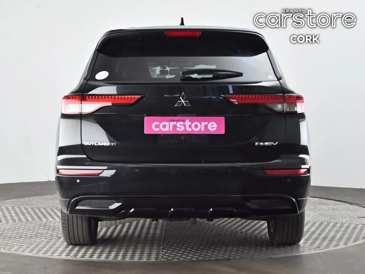Mitsubishi Outlander 2.4 Plug-in EV Auto - Image 4