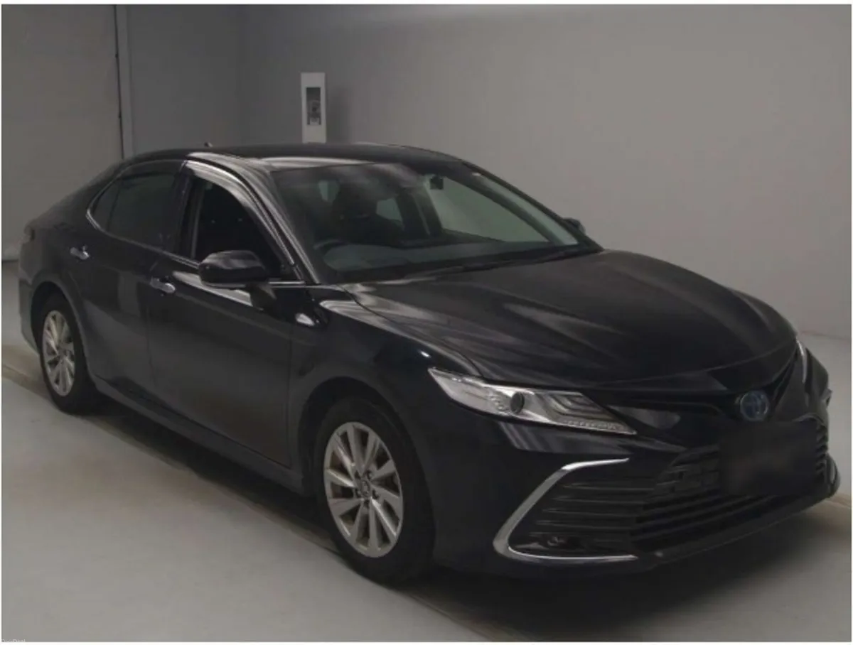 2021 Toyota Camry hybird automatic 1 owner - Image 1