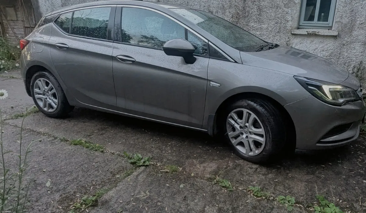 Opel Astra 2016 - Image 2