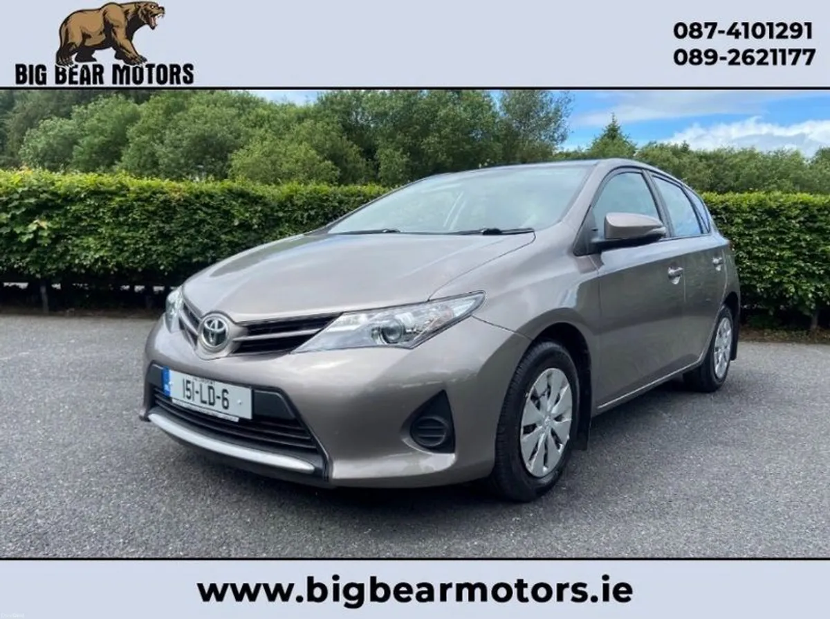 2015 Toyota Auris - Image 1