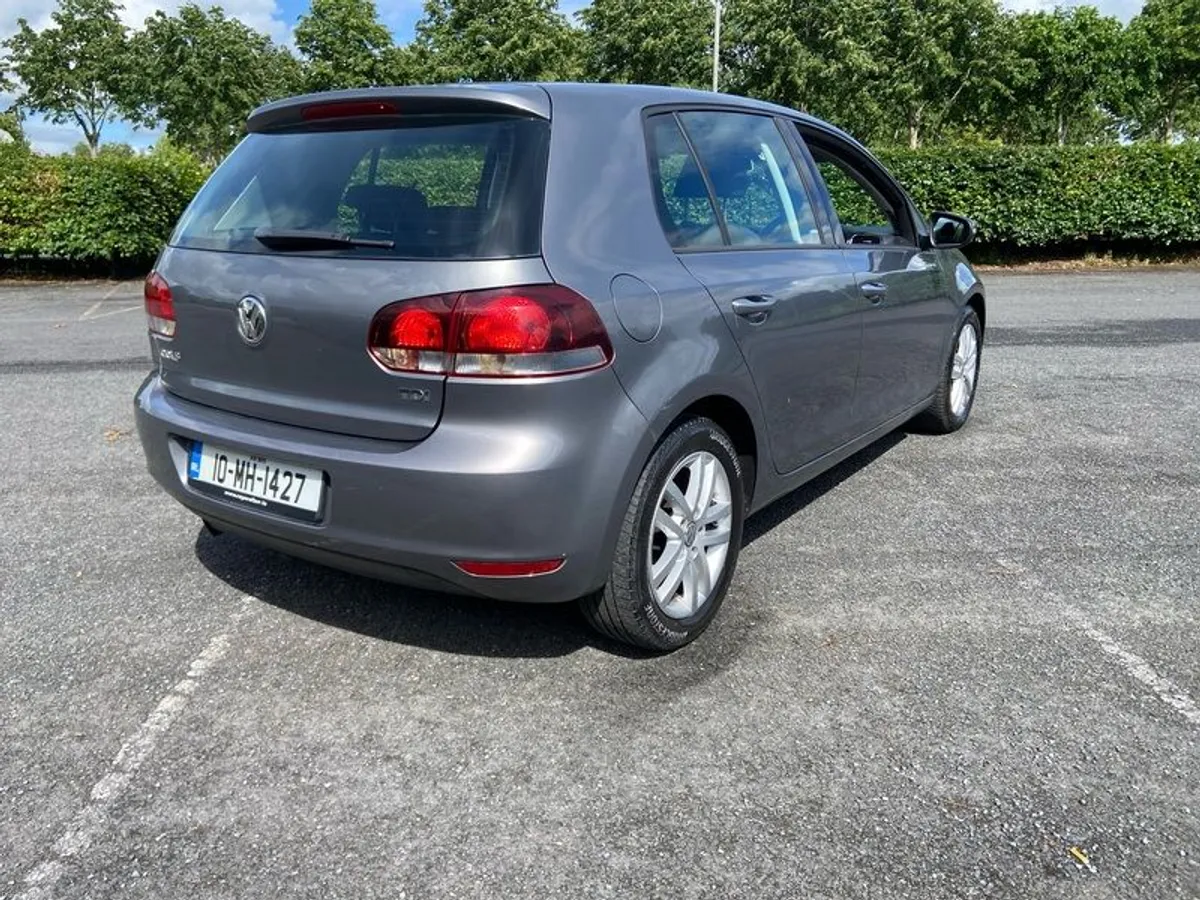2010 Volkswagen Golf 1.6 TDI Highline - Image 4