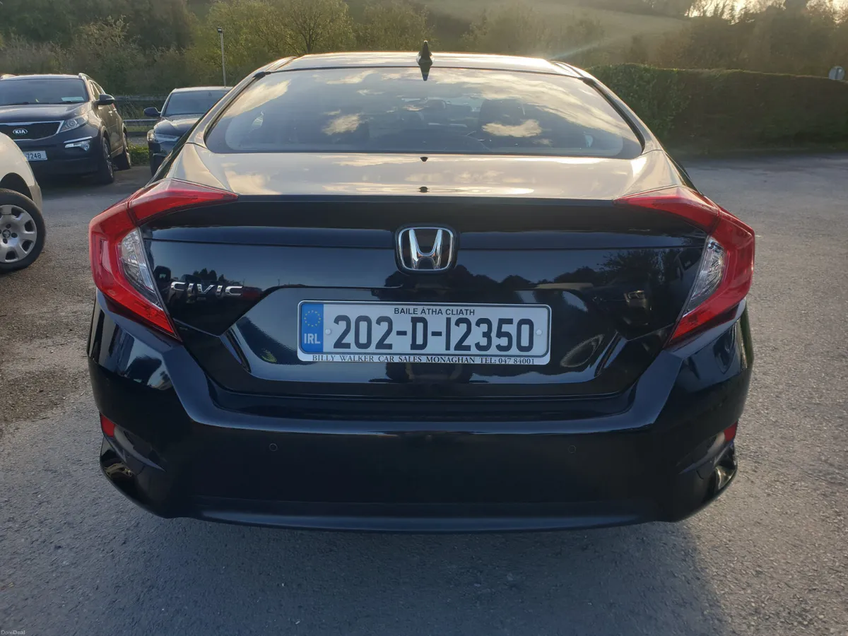 Honda Civic 2020 - Image 3