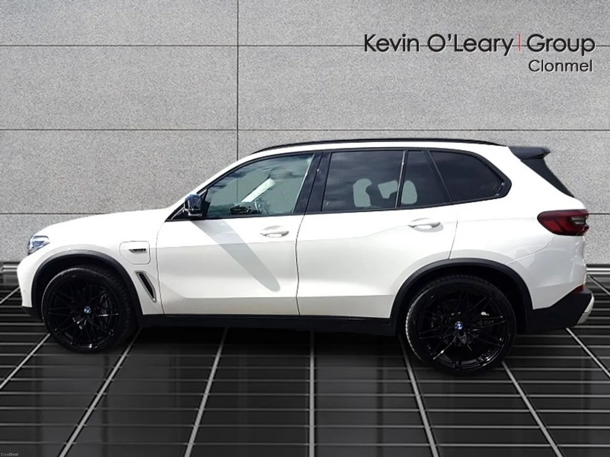 BMW X5 xDrive45e xLine - Image 6