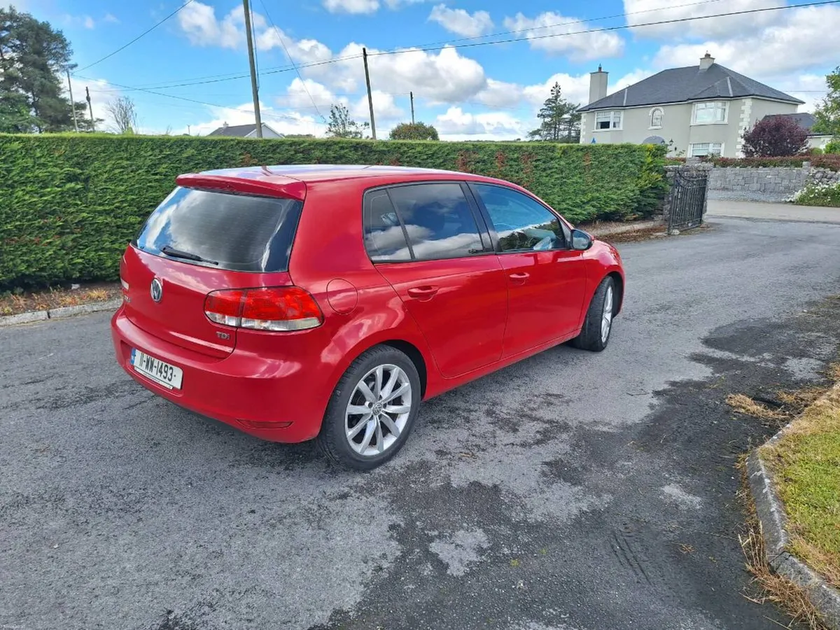 Volkswagen Golf 1.6 TDI Automatic - Image 2