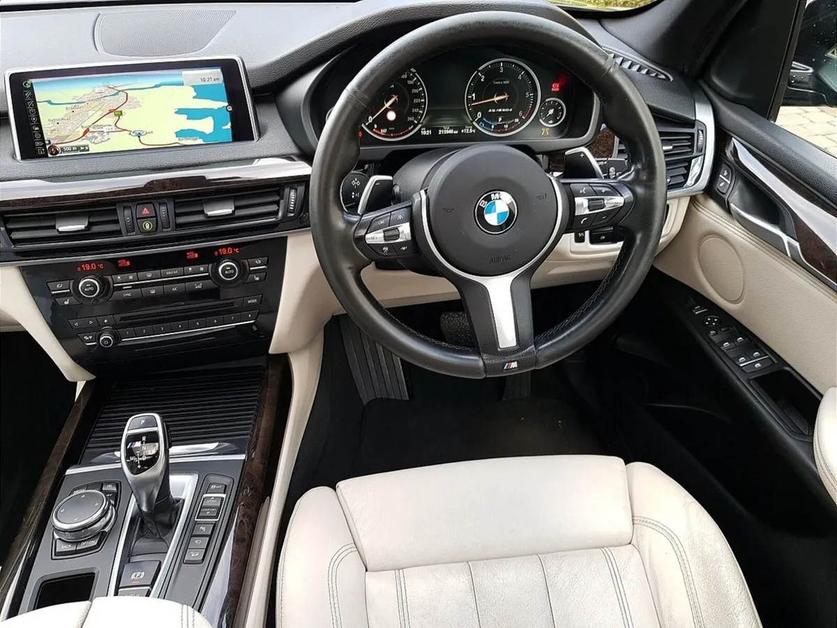 BMW X5 M50d - Image 5