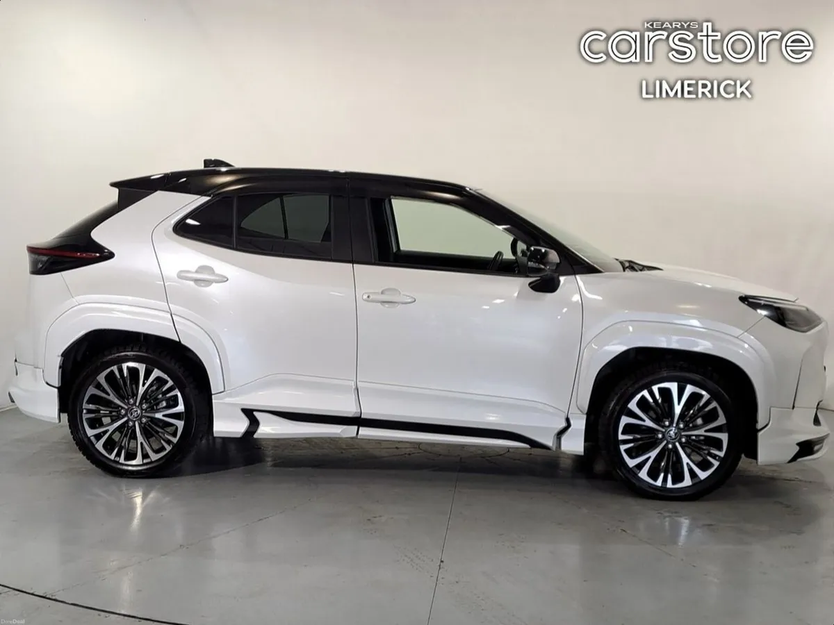 Toyota Yaris Cross 1.5 HYBRID Z Spec - Image 2