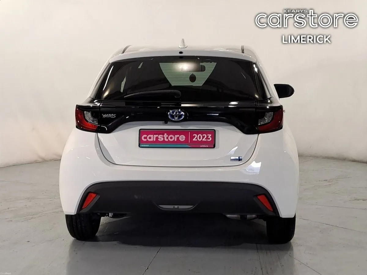 Toyota Yaris 1.5 HYBRID - Image 4