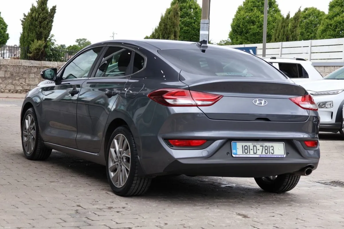 Hyundai i30 1.0 T-GDI Fastback - Image 4