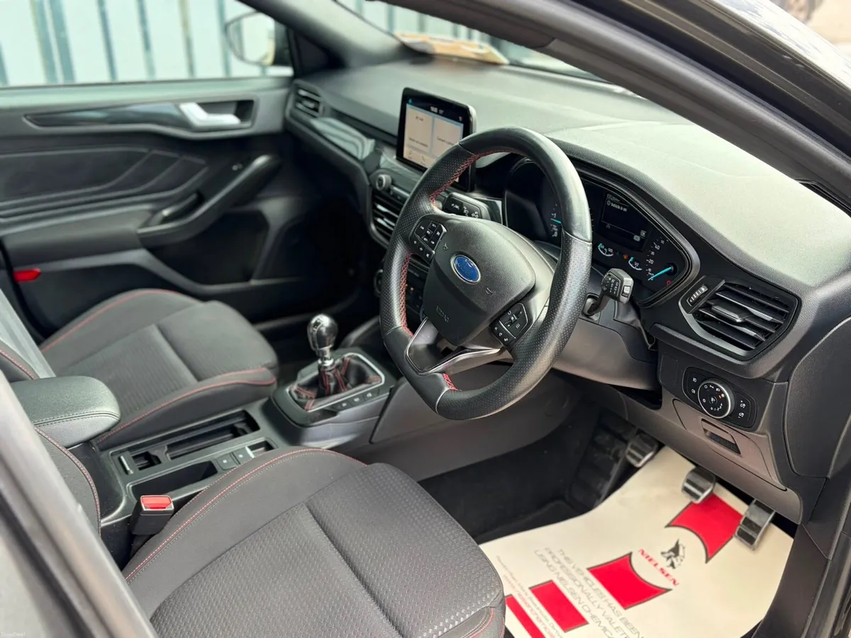 Ford Focus 2020 ST Line - Image 6