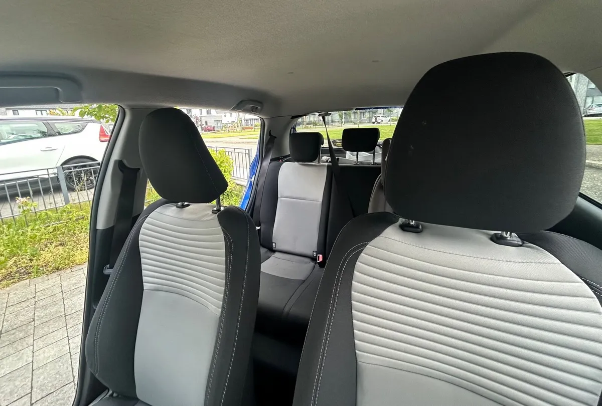 Toyota Yaris 2018 (182) 1.5 Petrol Hybrid – 88,000 - Image 4