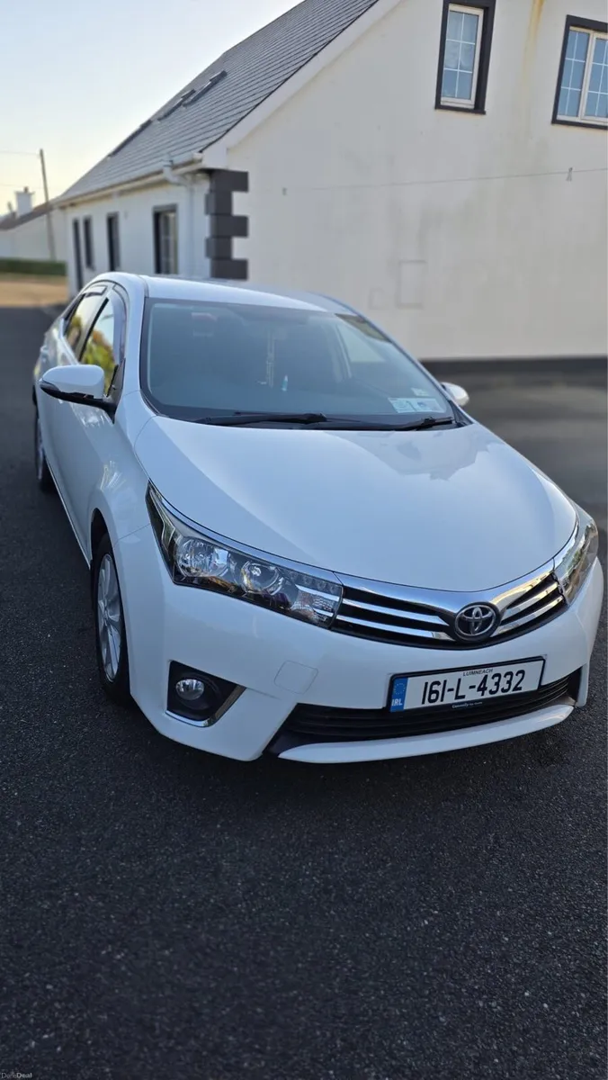 2016 Toyota Corolla Auto - Image 3